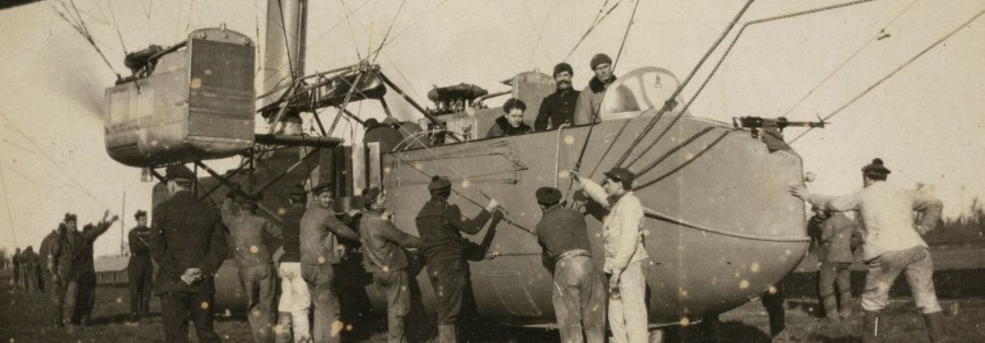 Fonds de la base de dirigeables d'Écausseville, 4 Fi 45